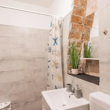 Anni Apartment